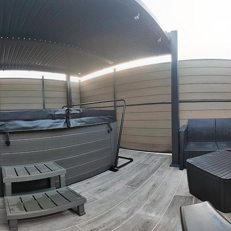 La Kaz Rhumantique Sauna And Spa Privatif La Rivière-Saint-Sauveur Esterno foto