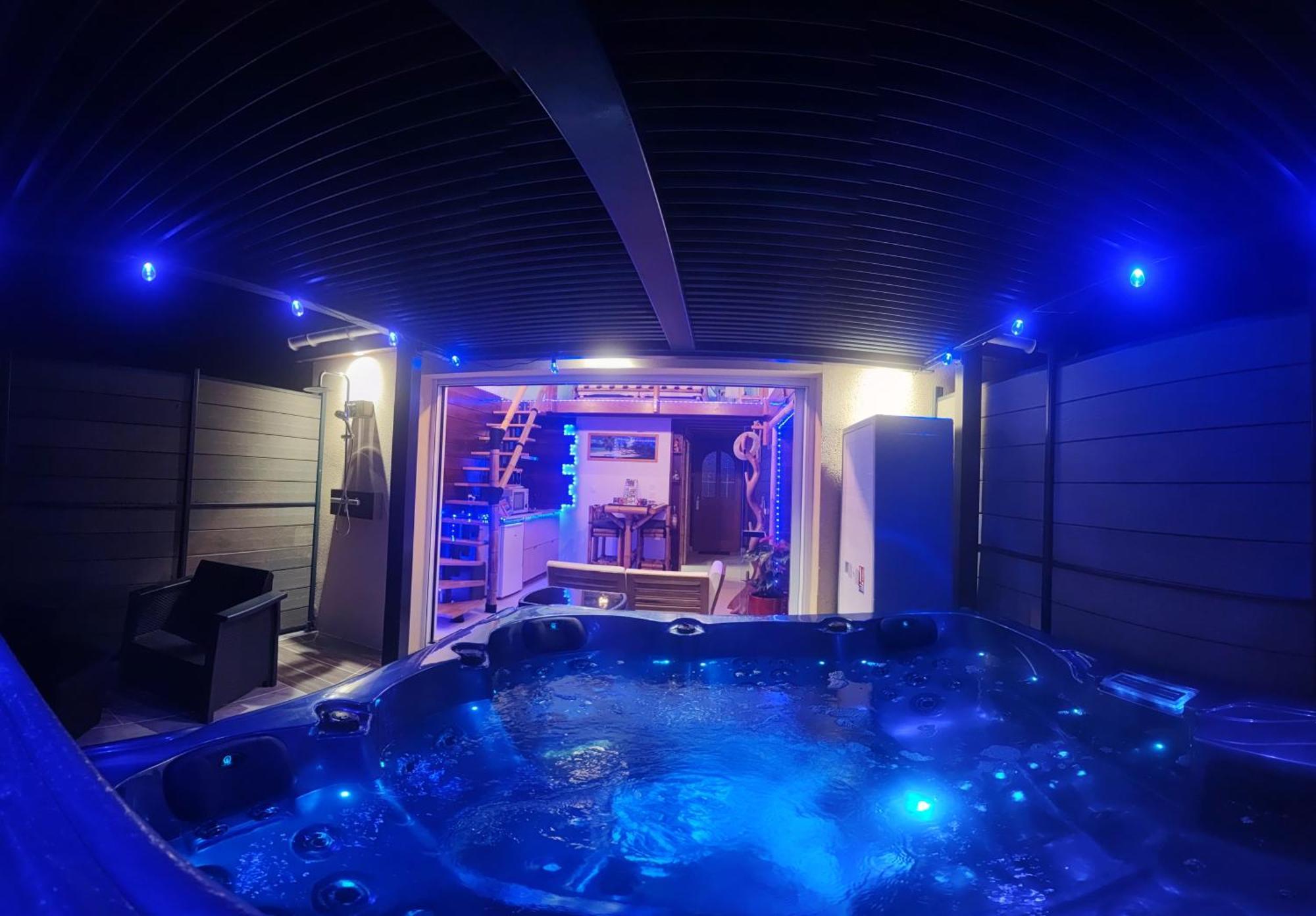 La Kaz Rhumantique Sauna And Spa Privatif La Rivière-Saint-Sauveur Esterno foto