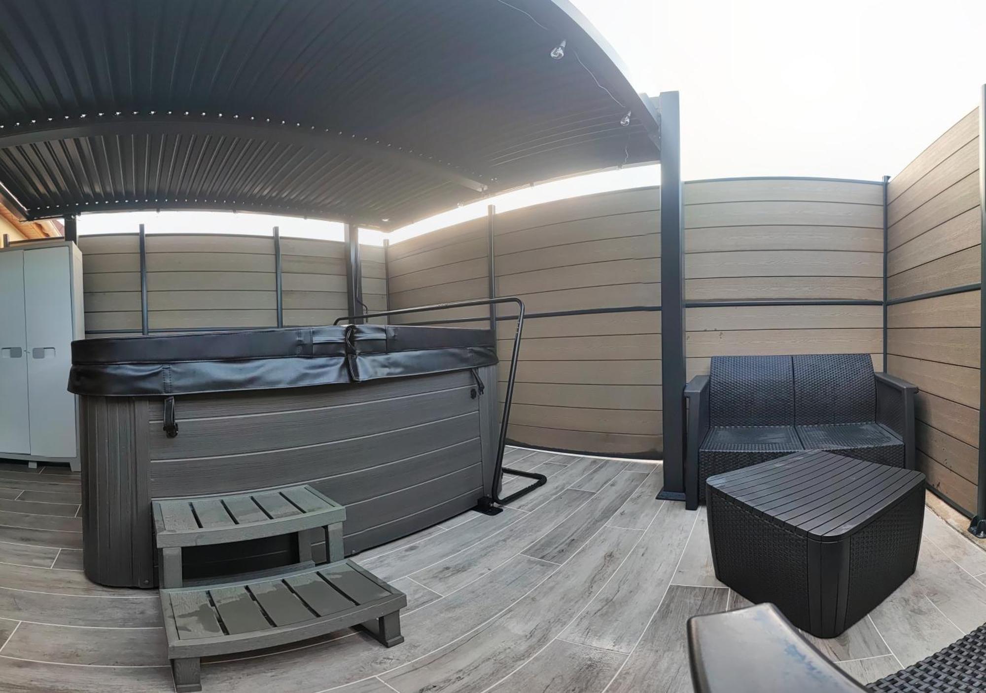 La Kaz Rhumantique Sauna And Spa Privatif La Rivière-Saint-Sauveur Esterno foto